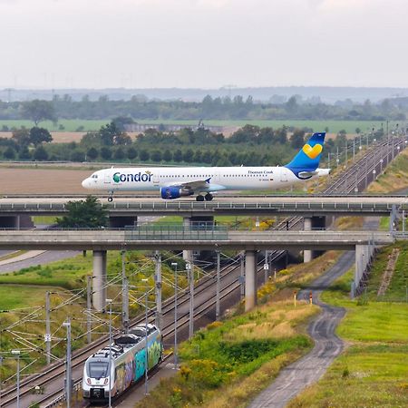 Regiohotel Halle Leipzig Airport Шкойдиц Экстерьер фото