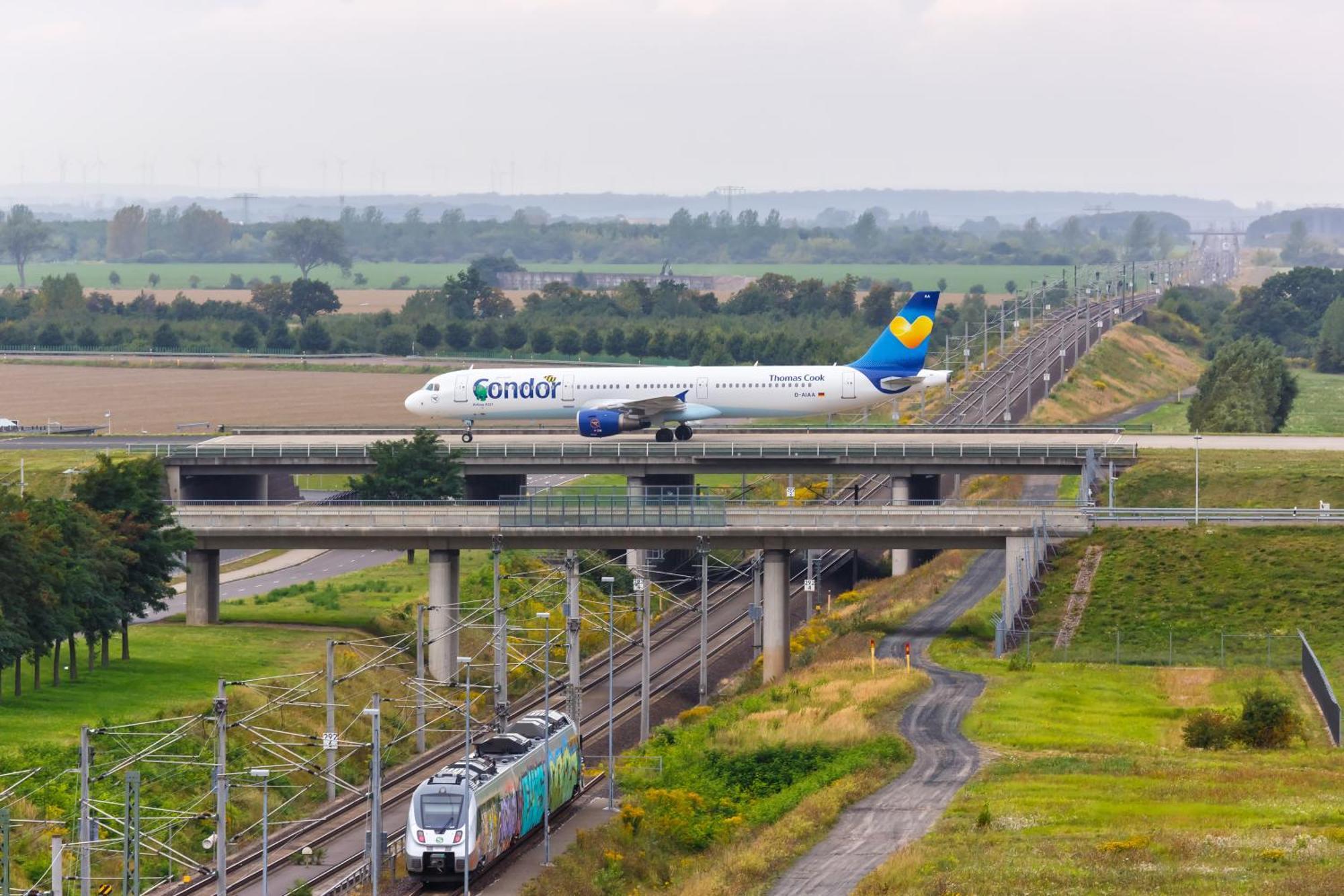 Regiohotel Halle Leipzig Airport Шкойдиц Экстерьер фото